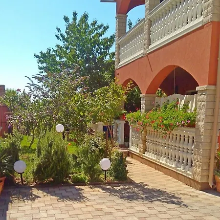 Apartment Anto Pula